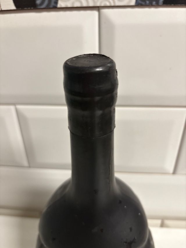 Botella Pisco Cara Indígena Negra