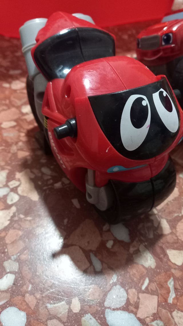 Juguete moto Ducati rojo