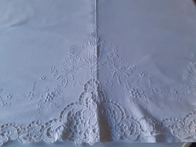 Fronha bordada para cama de 135cm