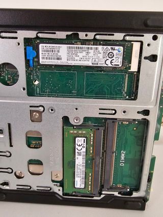 Lenovo Thinkcentre M720Q Mini PC + Cargador