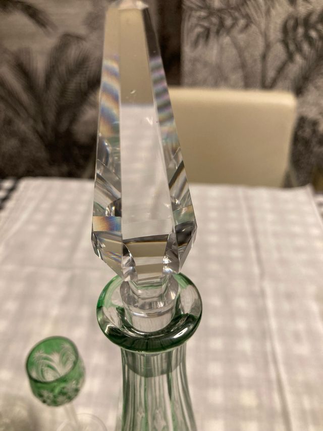 Licorera verde con 6 copas