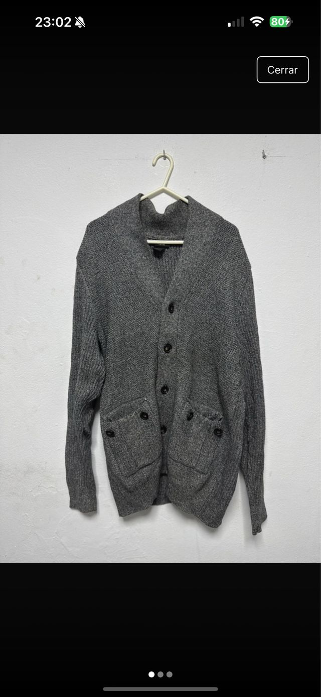 Cárdigan gris con bolsillos