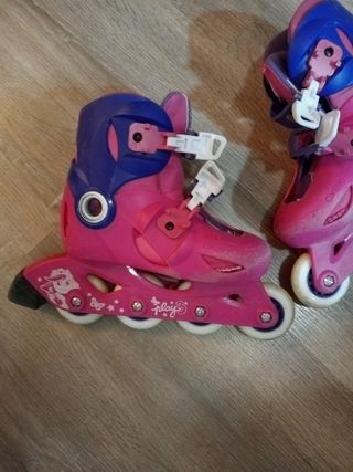 Patines en línea niña. Ajustables talla 28-30.