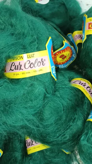 Lote 20 ovillos Mohair Vison verde 50gr
