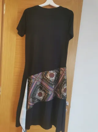 Vestido Zara Negro con Estampado