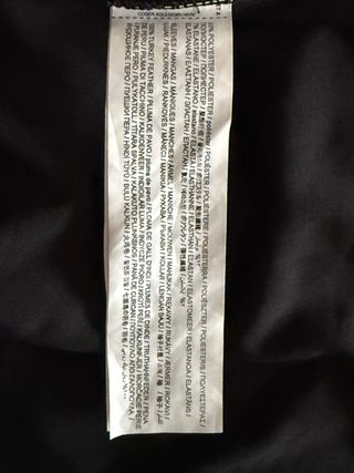 Top Mango Terciopelo Negro con Plumas