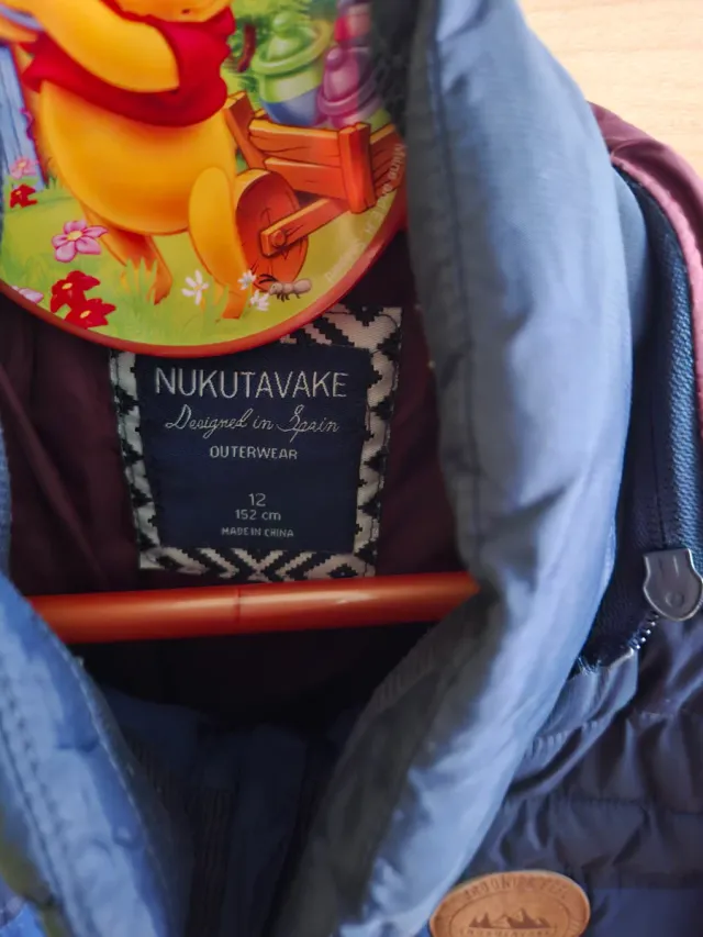 Cazadora de Mayoral (Nukutavake) azul con capucha