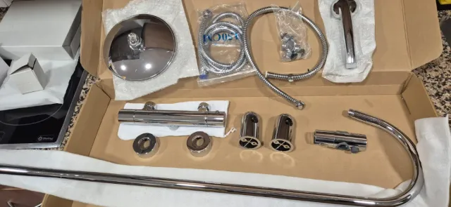 Grifo Ducha Termostático Pared Plateado