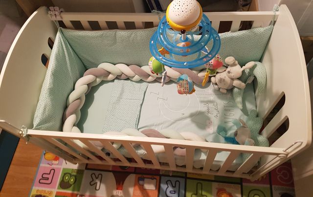 Cuna de madera blanca lacada