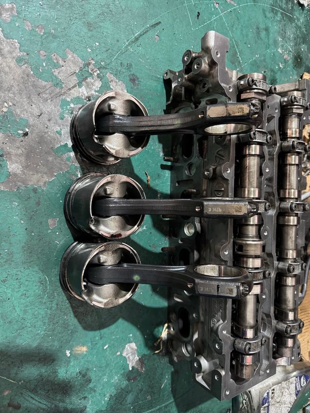 Pistones Mercedes 2.2 CDI 651913