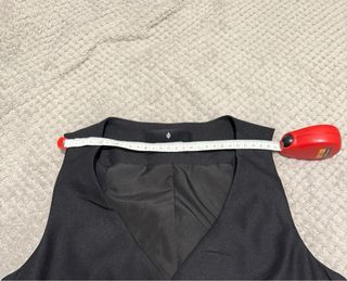 Chaleco corto negro Mango