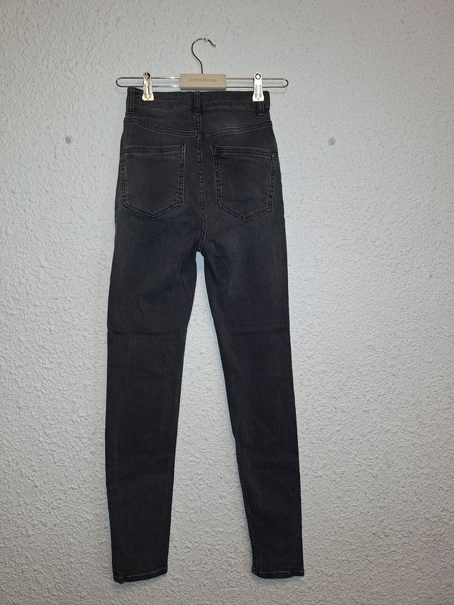 Pantalón pitillo negro Pimkie Talla 32