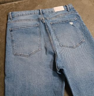 Pantalón vaquero Bershka flare azul