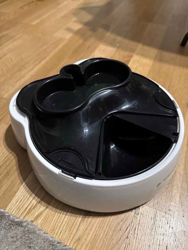 Comedero automático perro/gato programable