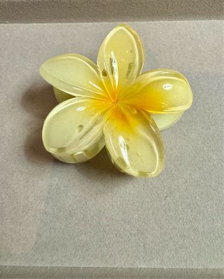 Gancho de flor amarelo