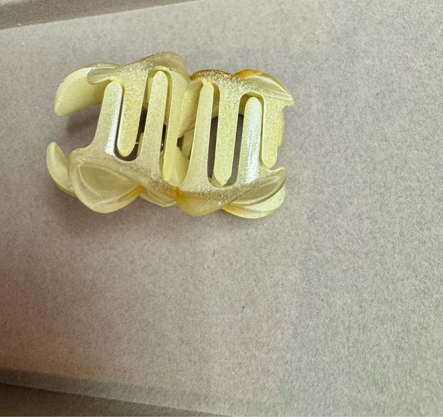 Gancho de flor amarelo