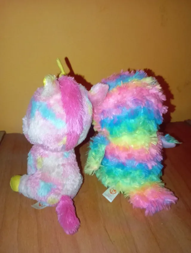 2 Peluches Ojos Grandes Brillantes Precio los dos!