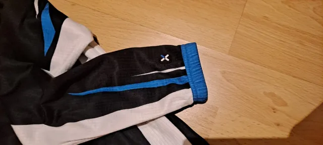 Chaqueta Ciclismo BTWIN Negra y Azul