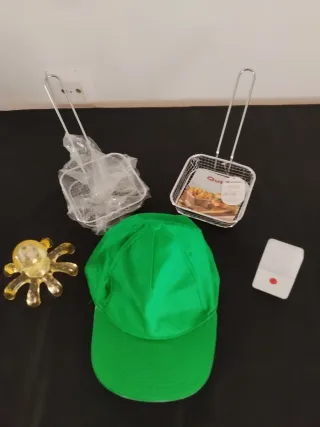 Gorra verde ,rejillas de cocina +enchufe +masajead