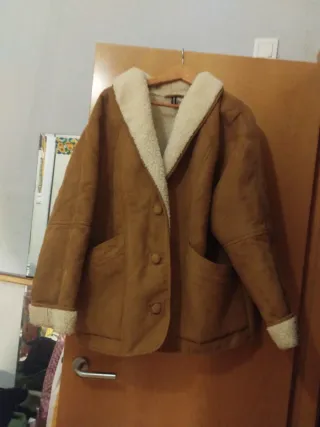 Abrigo/chaquetón antelina y borreguito