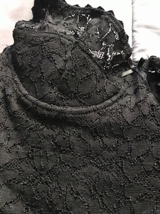 Body de encaje negro. Talla 85.