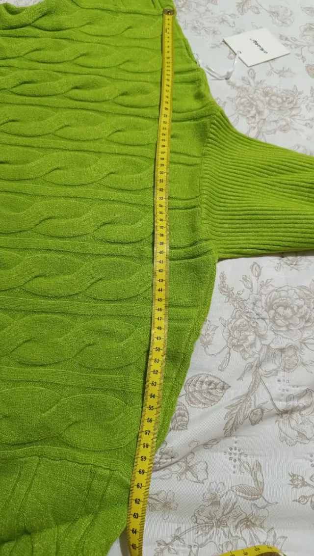 Dolcevita verde lavorazione a trecce