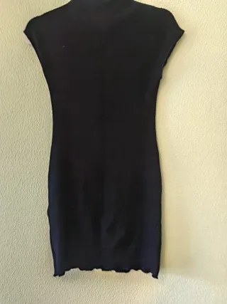 Vestido fiesta Zara negro con pedrería