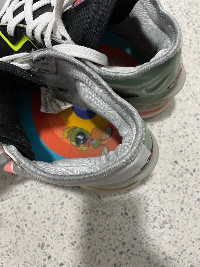 Zapatillas Nike Basket Edición Warner Bros