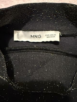 Top Mango brillante cuello alto