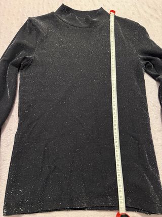 Top Mango brillante cuello alto