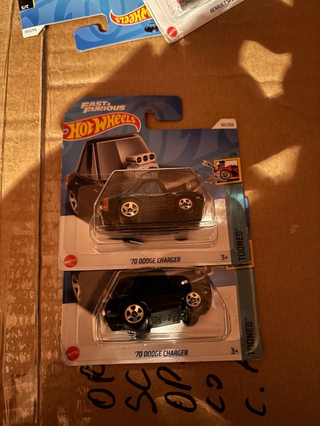 Hot Wheels 70 Dodge Charger Tooned (2 pezzi)