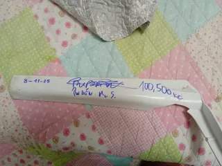 Pata de silla firmada 8-11-25 100,500