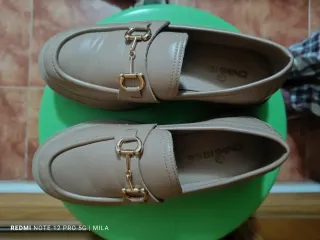 Zapatos niña beige seminuevos