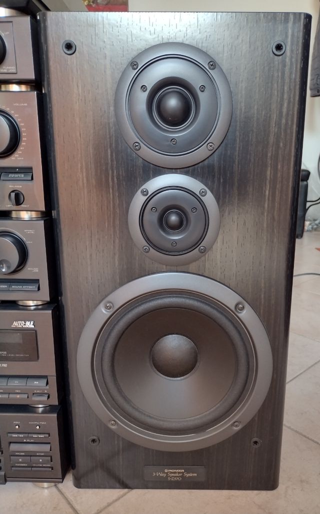 Impianto stereo Pioneer serie Z570