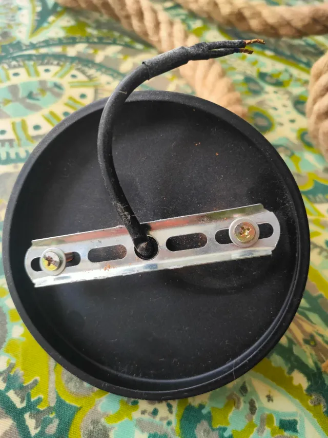 Lámpara colgante de cuerda rústica