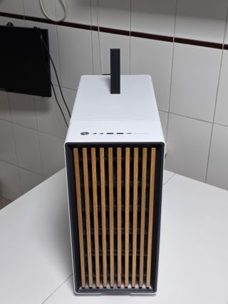 PC gaming - RTX 5070 TI + Ryzen 7700 - 64GB 2TB