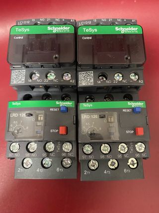 2 Guardamotores Schneider Electric LC1D12