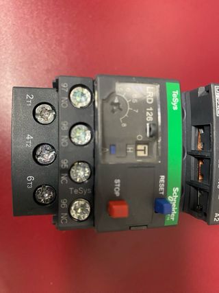 2 Guardamotores Schneider Electric LC1D12