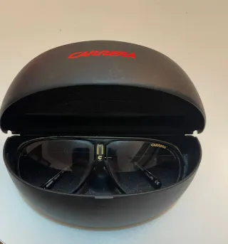 Gafas de sol Carrera negras y marrones