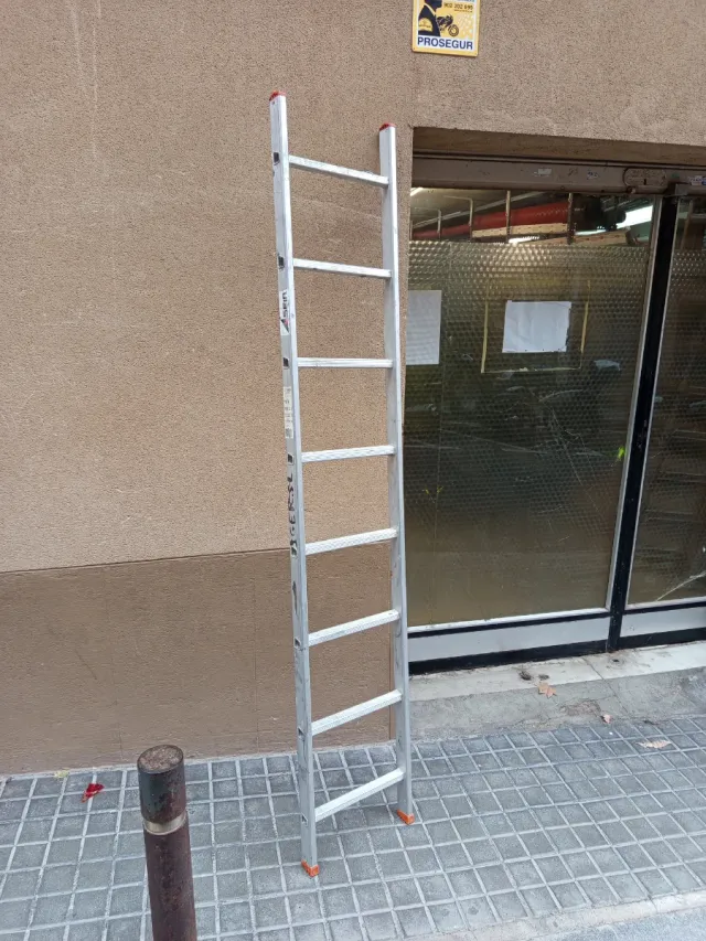 Escalera aluminio 8 peldaños