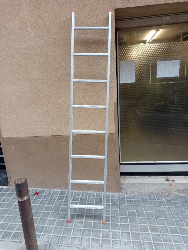 Escalera aluminio 8 peldaños