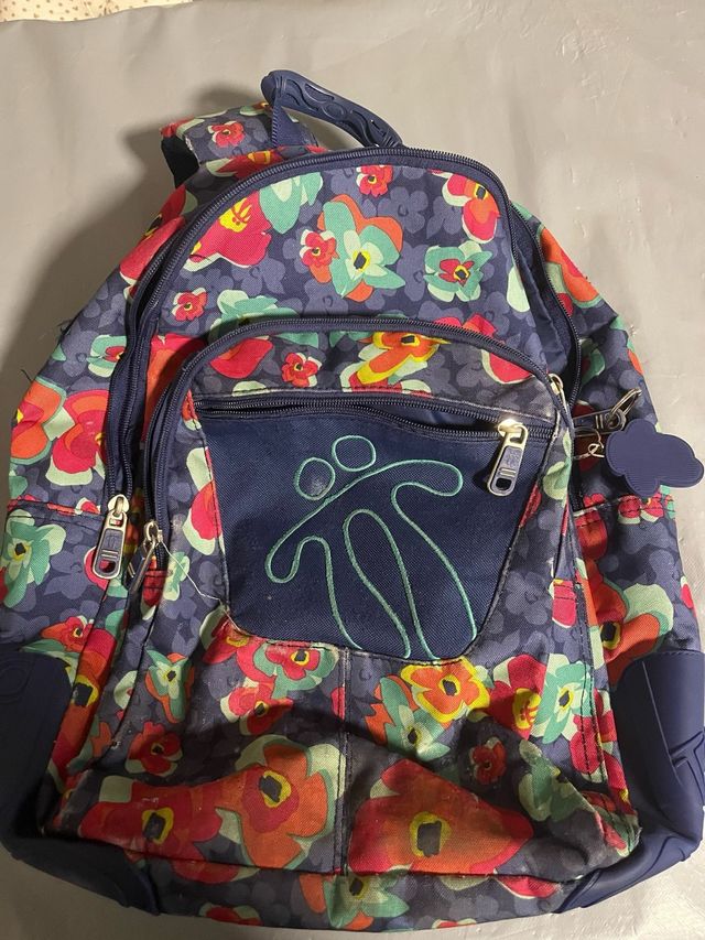 Mochila escolar floral totto