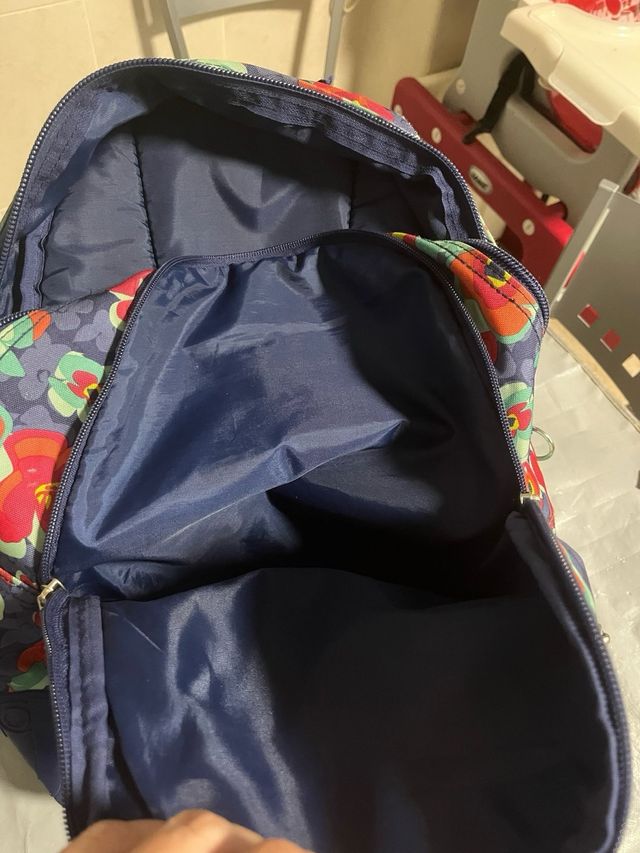 Mochila escolar floral totto