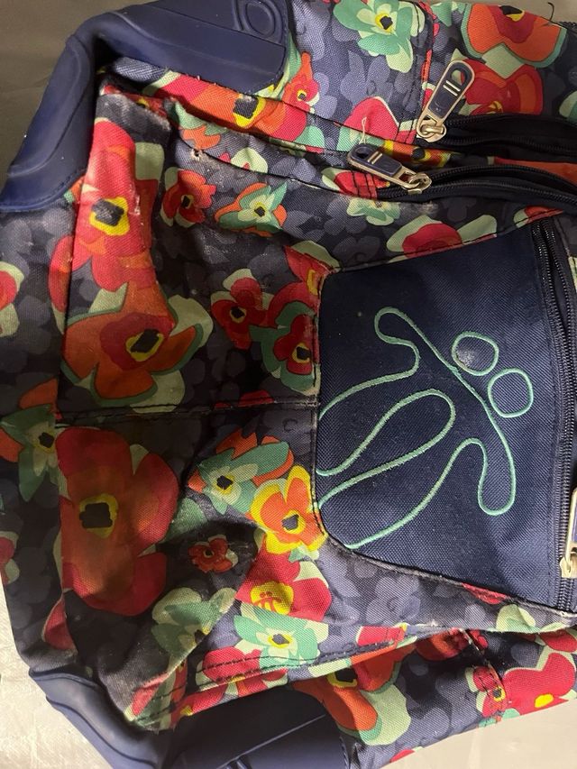 Mochila escolar floral totto