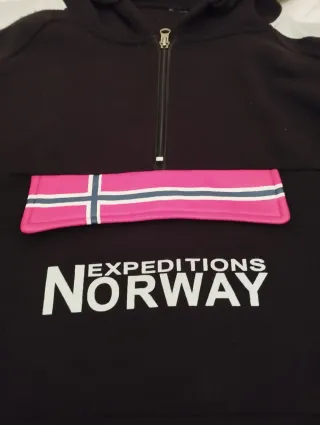 Sudadera Expediciones Norway Negra y Rosa