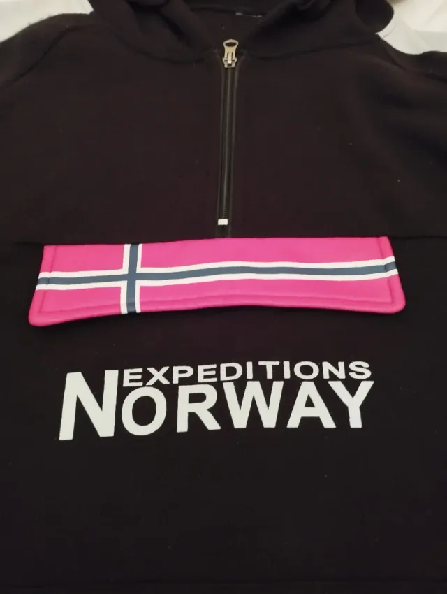 Sudadera Expediciones Norway Negra y Rosa
