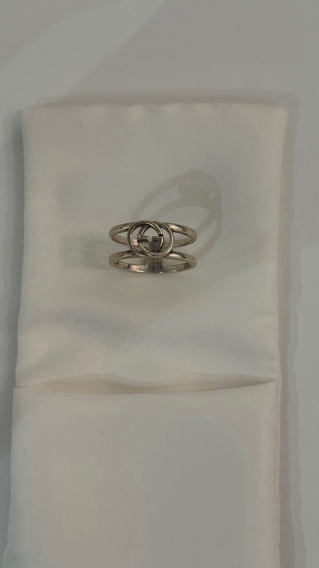 Anillo Gucci 