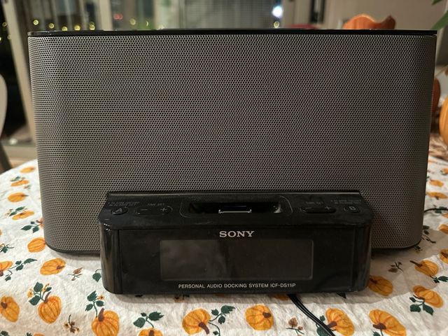 Altavoz Sony ICF-DS11iP con base iPod