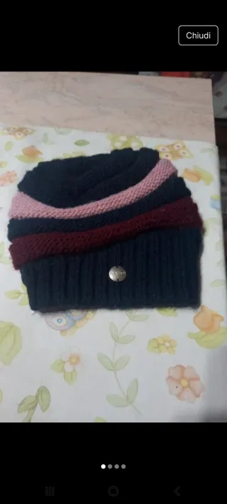 Cappello donna lana righe blu e  rosa