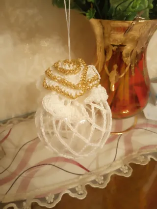 Sfera decorativa bianca e oro